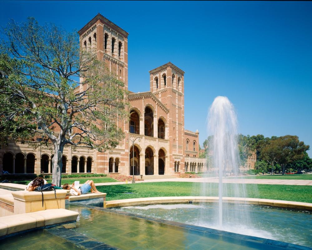 image of fountain and historical building at UCLA on a sunny day