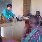 UC Davis graduate student Karin Albornoz leads a workshop in postharvest handling of pineapple in Uganda, with a Trellis Fund project led by NIRP.